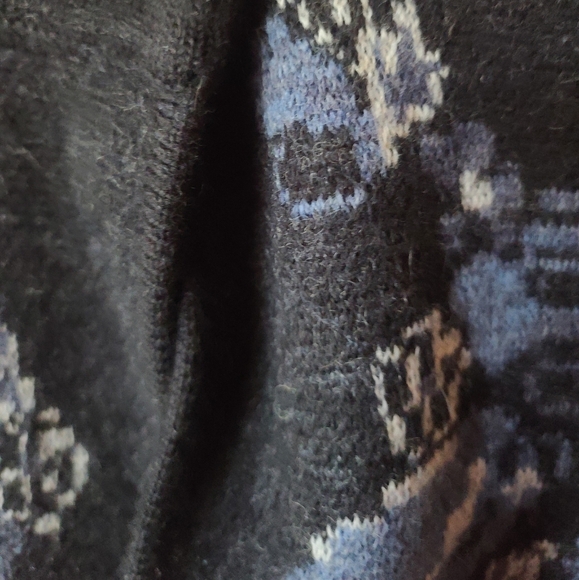 EUC Woman's L Croft & Barrow 100% warm wool cardigan - Picture 4 of 12